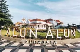 Alun-alun Surabaya 