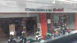 Istana Sepatu & Tas Mooi