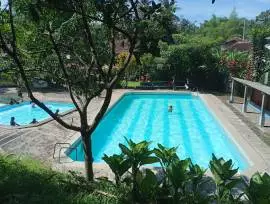 Kolam Renang Tirta Alam Wagir